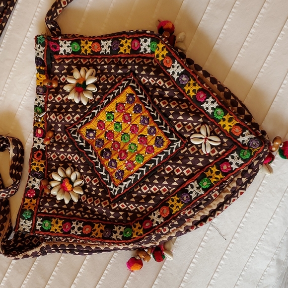 Boho embellished crossbody bag - Picture 2 of 5